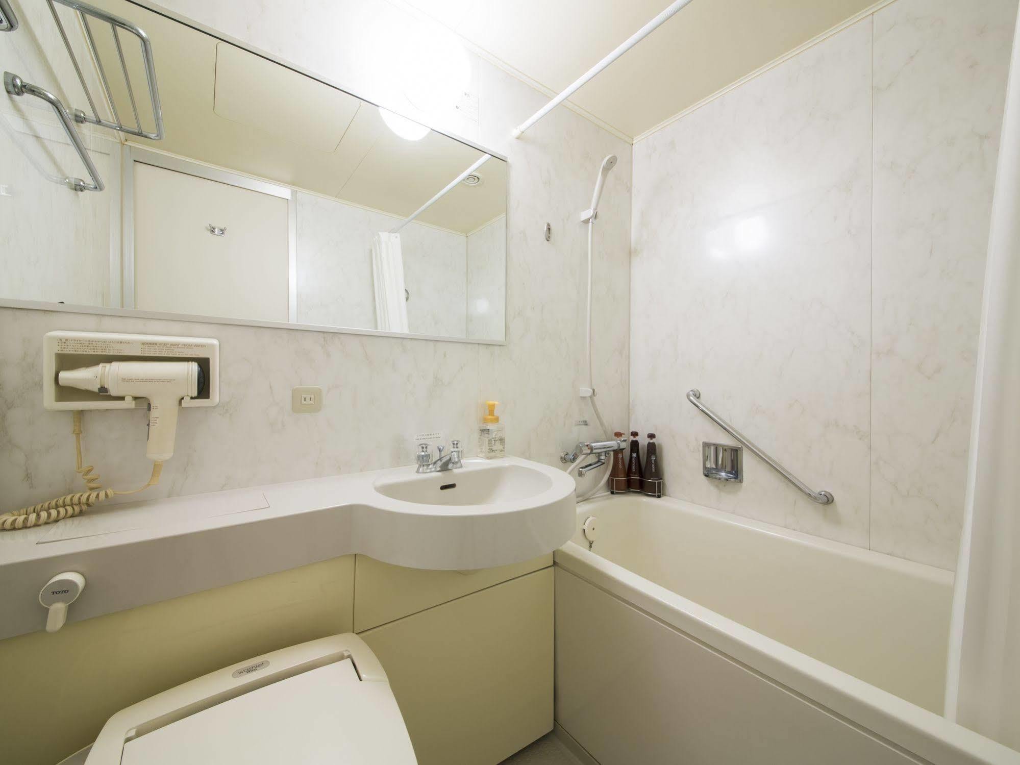 Jr-East Hotel Mets Tabata Токіо Екстер'єр фото